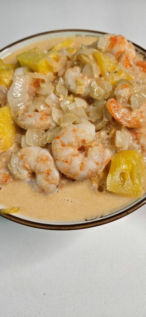 curry de crevettes aux ananas